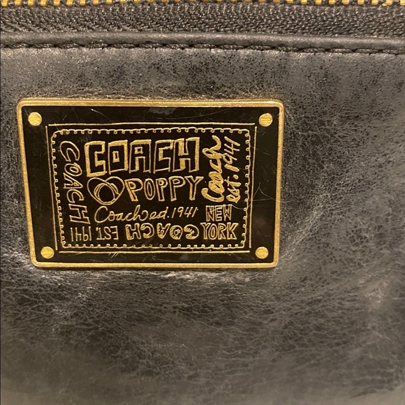 Coach poppy black bag you can wear as crossbody with gold zipper - Picture 9 of 12